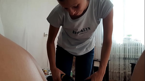 My girlfriend eats my pussy while my stepmom cooks dinner - Lesbian Illusion Girls