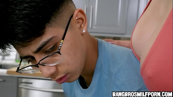 Horny stepmother just need a quick fuck right now.