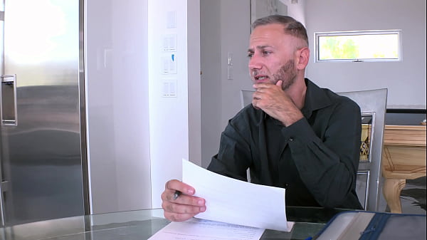 Perverted IRS Agent Agrees to Fuck Hailey Nyxxx While Hubby Watches DTW8270 Thumbnail