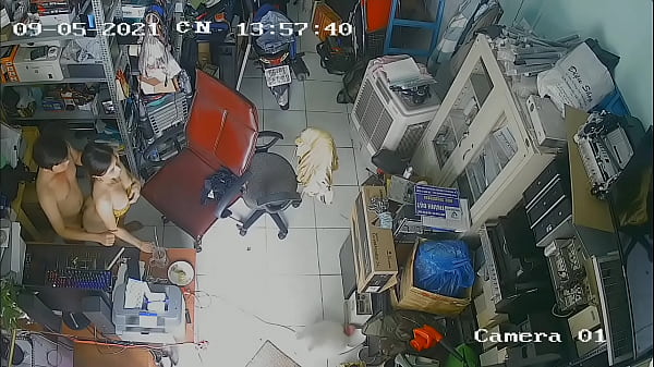 Hack computer shop camera