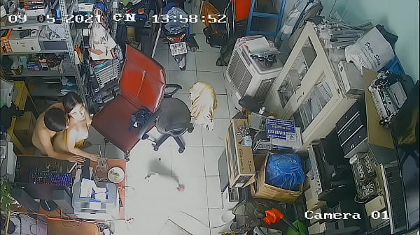 Hack computer shop camera