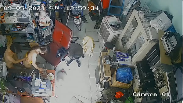 Hack computer shop camera