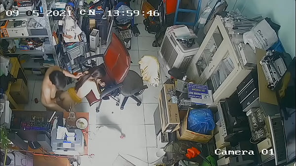 Hack computer shop camera