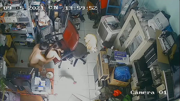 Hack computer shop camera