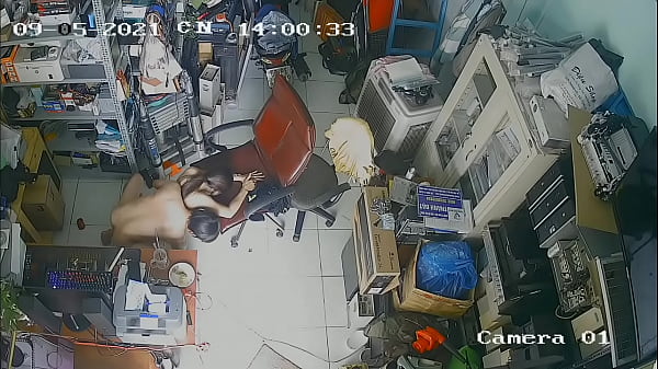 Hack computer shop camera