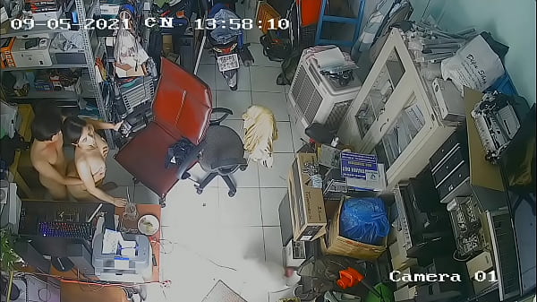 Hack computer shop camera