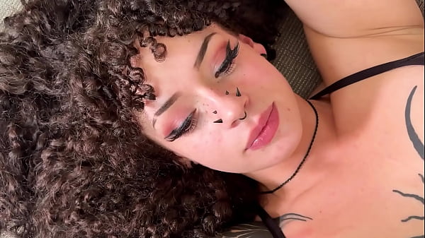 Goth Slut Wants to Fuck Raw Until She Cums Hard