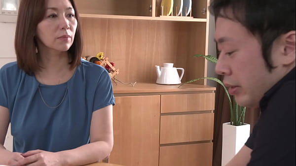 美しい千里と感汁ベロキス爆汗孕ませ性交  翔田千里
