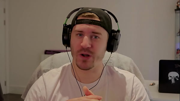 Girls Throw a Pajama Party During Lockdown (Fap CEO) [Uncensored]