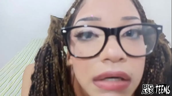 Minha madrasta latina loira grossa me chupa tão bem! Sexo anal com minha madrasta bunda grande