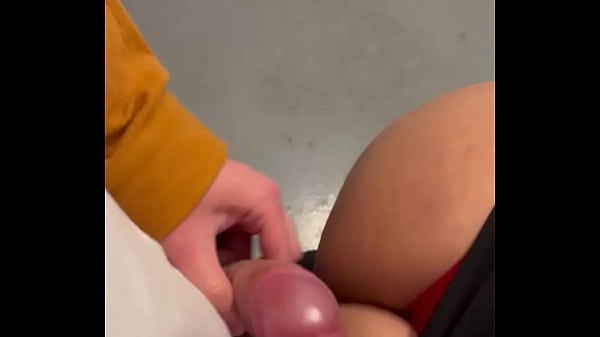 Pute de Lyon me suce une deuxième fois