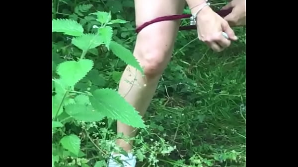 Lou-Lou taking another piss Thumbnail