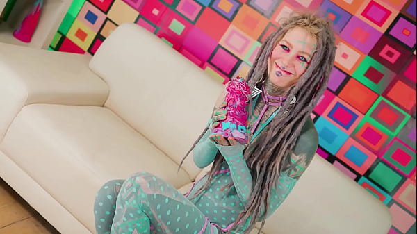 Tatted Beauty Squirt Session – Anal Stretching, Toys & Prolapse