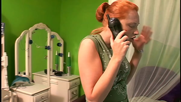 Ыстық ресейлік жезөкшені белгісіз жүргізуші микроавтобусқа отырғызды!