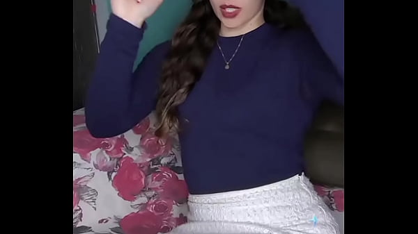 Beautiful hottie on live Thumbnail