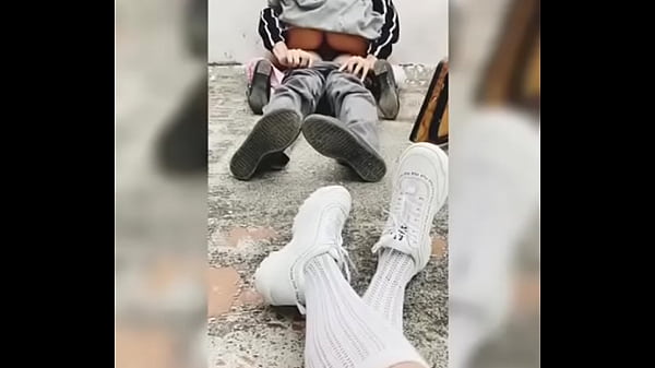 Mejores AMIGAS Estudiantes Putitas de la ESCUELA Técnica se Graban Chupándole la VERGA a un Wey y Cogiendo en la Escuela! Colegiala Mexicana Amateur Follando en Público, Alumnos Precoces! Parte 2