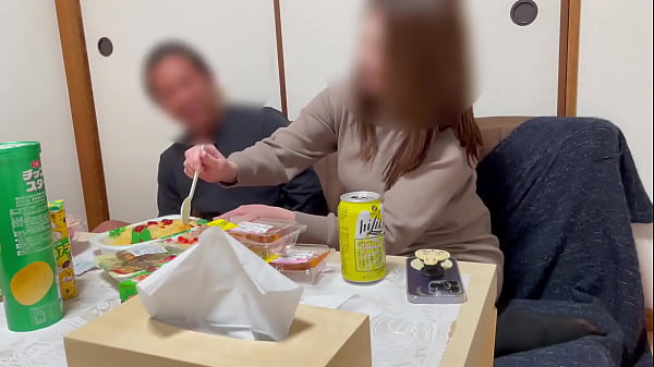 やらせなし完全リアル【個人撮影】【隠し撮り】新世界・西成デート観光で大阪に来た函館生まれ巨乳美人お姉さん28歳と新世界&西成食べ飲み歩きの後、 やり部屋別荘へ!半日一部始終 リアル素人プライベート