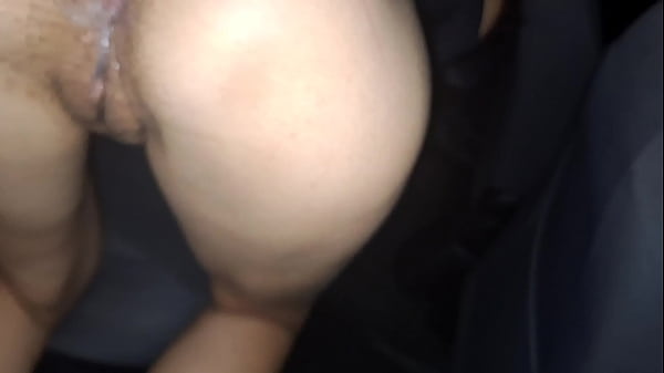 Esposa leva gozadas de estranhos no dogging em público!