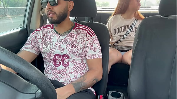 MASTURBANDO A TAXISTA EN LA CALLE