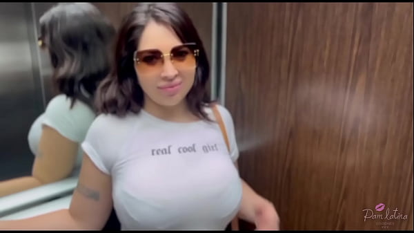 Ofereço dinheiro para uma bunda grande e fodo com ela na minha casa, vídeo completo no OF!