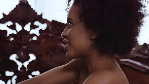 Sexy ebony - Demi Sutra