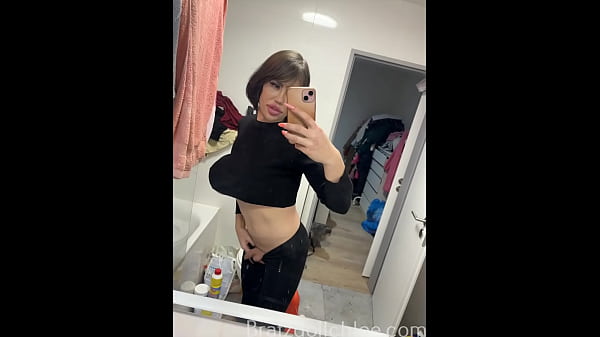 Open wide now, I want to make a deposit