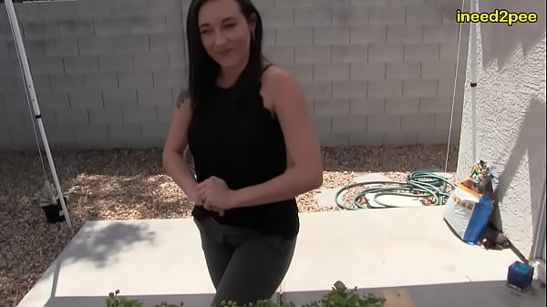 real female pee desperation and pissing her jeans 2020