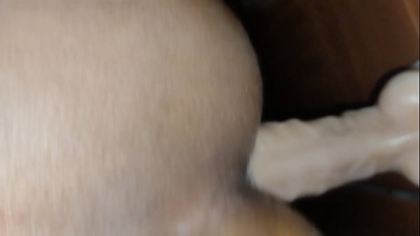 Meleg kalandok dildóval és kemény faszokkal