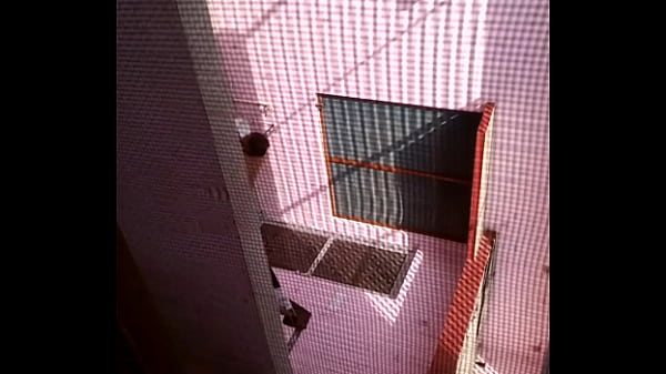 Hidden wathing indian sister Thumbnail