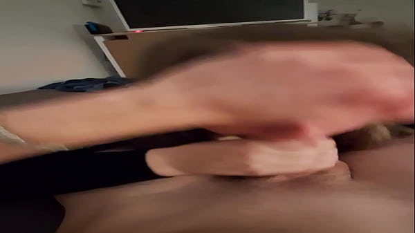 Dagadt német lány szopás után a szájába élveznek