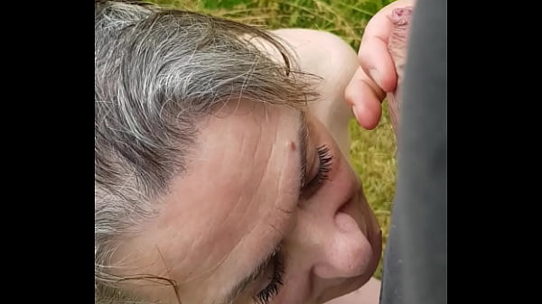 Esclave F soumission dans une ferme