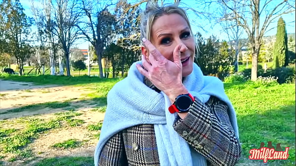 Victoria, cougar aux gros seins avec plein de fantasmes Part 1