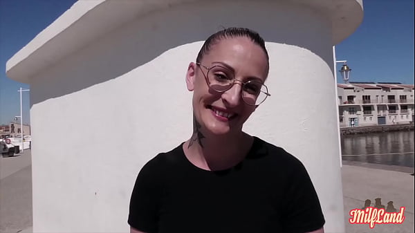 Arianna a un cul fait pour le sexe part 1