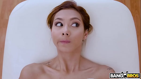 BANGBROS - Veronica Leal Gets Anal Massage From Luca Ferrero