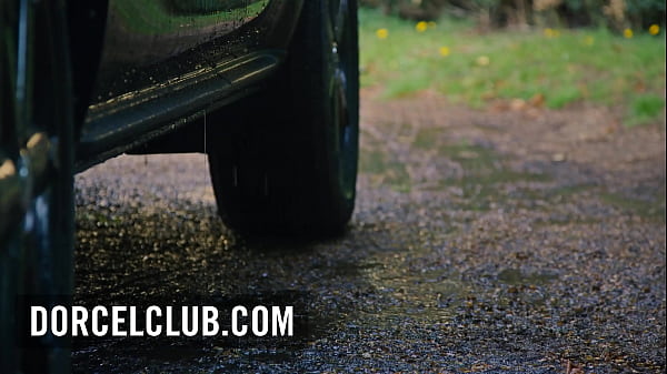 Instant pleasure in the stairs with busty MILF Alexis Fawx