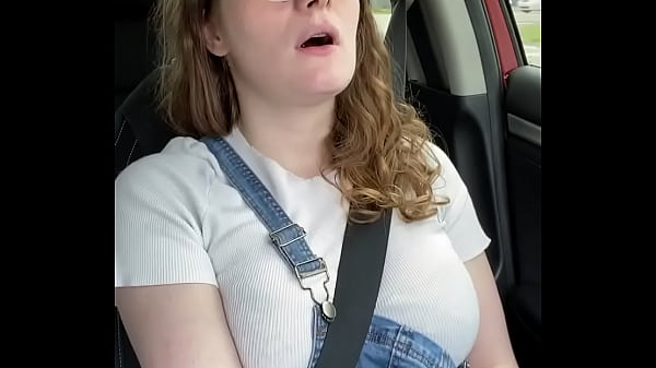Nerdy Country Girl Rubs Herself in her Car