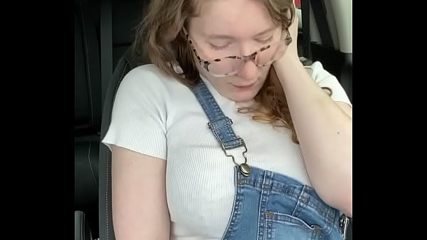 Nerdy Country Girl Rubs Herself in her Car