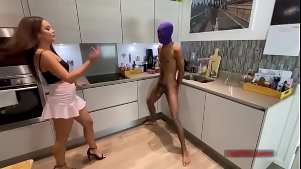 Louise (Xpanded TV) - 1st Time Squish (Merciless British Ballbusting & CBT)