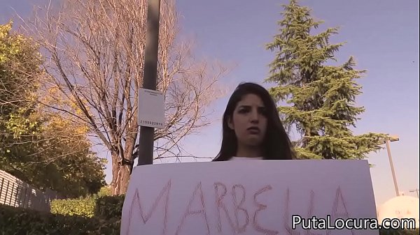 Los chicos de torbe la lían... Nos pide que la llevemos y resulta toda una putita Sofia Habibi