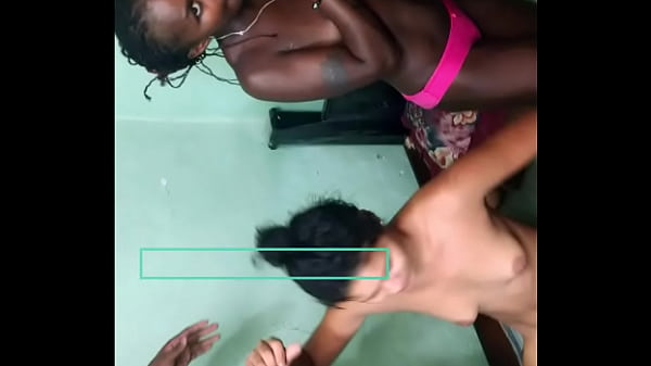 gang bang interacial múltiple creampie orgía  2 black guys guys VS one white girs