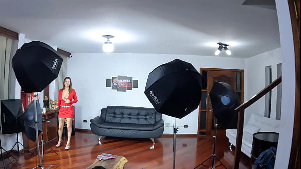 As duas safadas aprontando na sala so na putaria - Mila Falk e Ma Santos