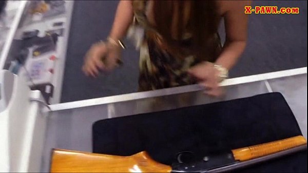 Grote amateurin verdient geld met een pachthandelaar