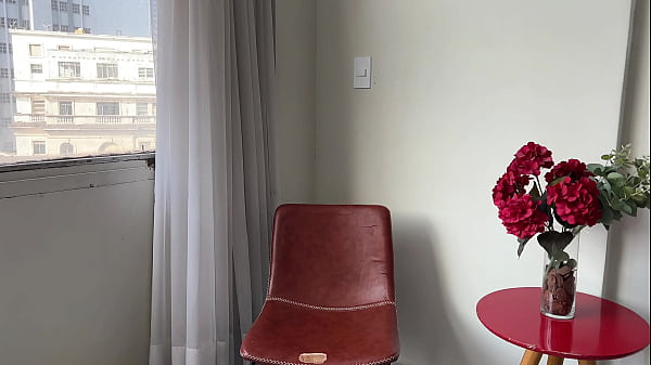 Casada gostosa fez dupla penetração num menage a trois com amigos do marido corno