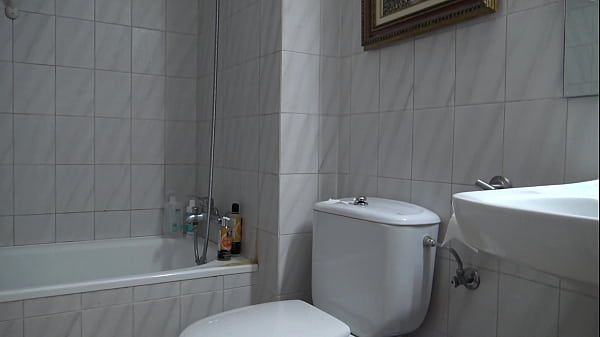 A horny Turkish muslim wife meets with a black immigrant in public toilet