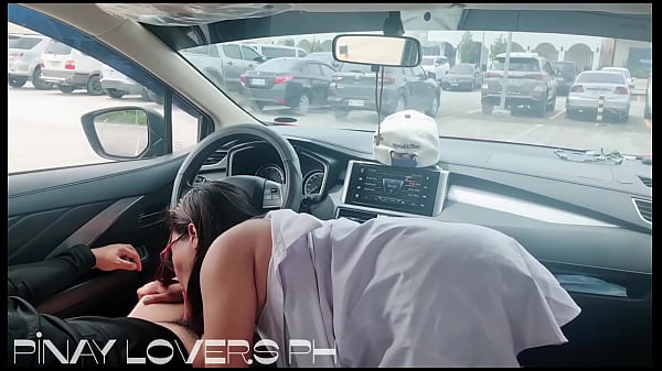 Scandal kinantot ang saleslady ng mall sa parking lot,bago pumasuk sa trabaho