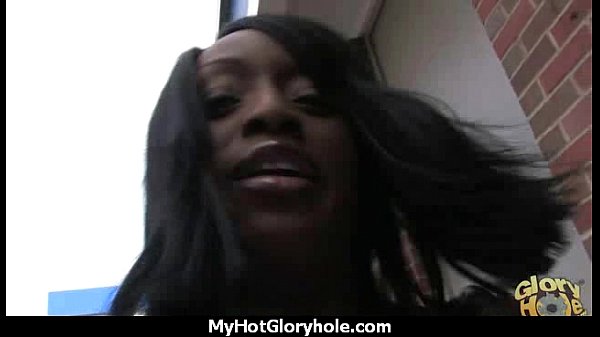 Ebony's Achterste op de Gloryhole