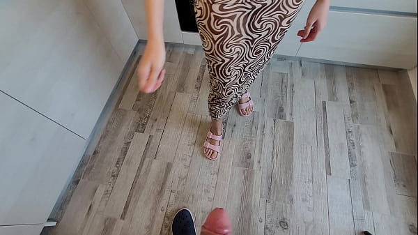 Quick morning sex with hot stepmom. She begs for creampie