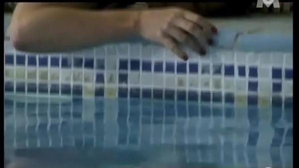 Nomi et Jessica Fiorentino - Plume Perverse (2005)