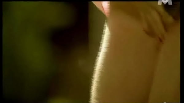 Nomi et Jessica Fiorentino - Plume Perverse (2005)