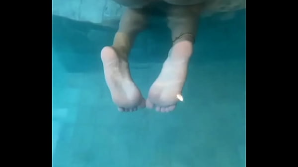 Kate Malkovi and Ebonyfairy couldn’t take the heat and had sex in the pool in the middle of the party